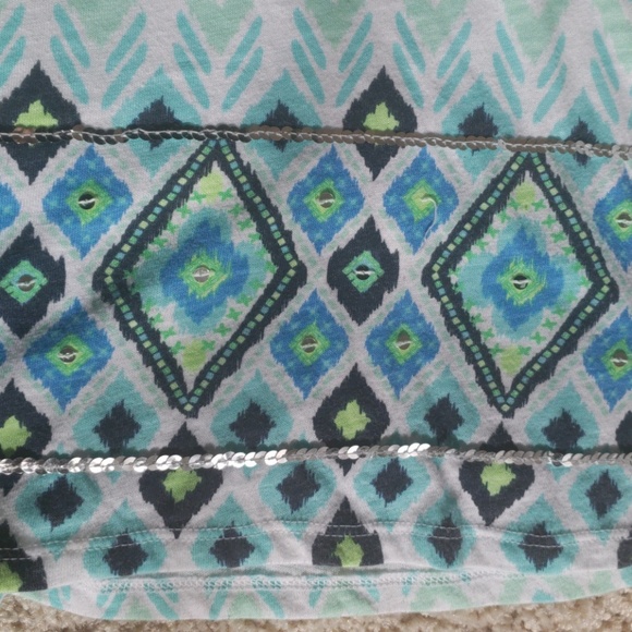 Sequined Patterned Tanktop - Picture 3 of 4